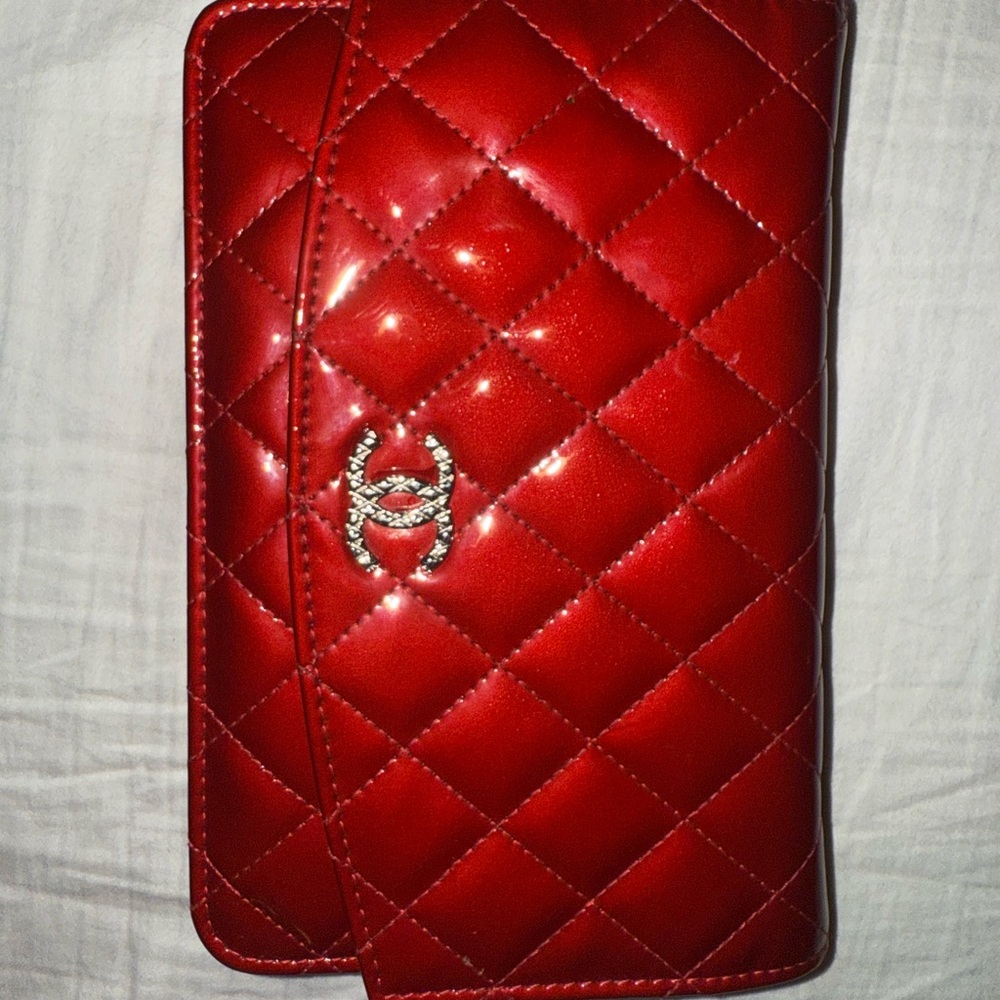 CHANEL Patent Red Wallet on Chain